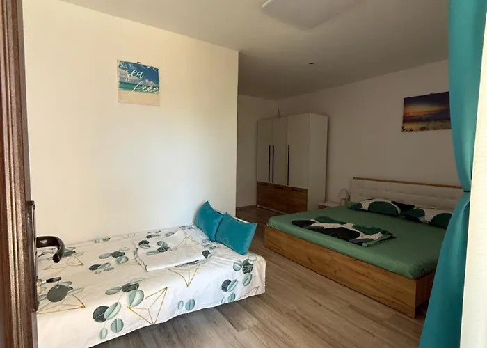 Axelandraboutique 3*